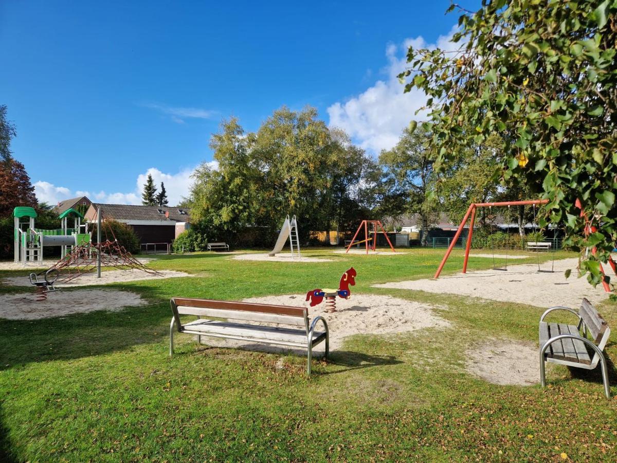 Ferienhaus Nordseeglueck Im Ferienpark Berumbur Exterior photo